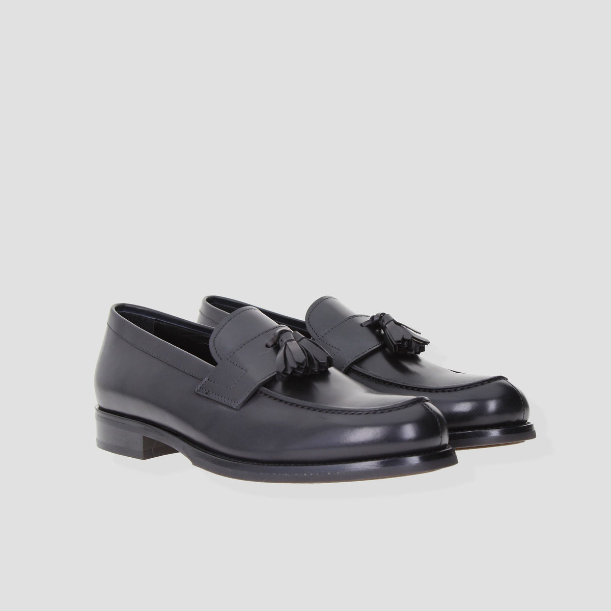LV85604 CRUST CALFSKIN LOAFER Men
